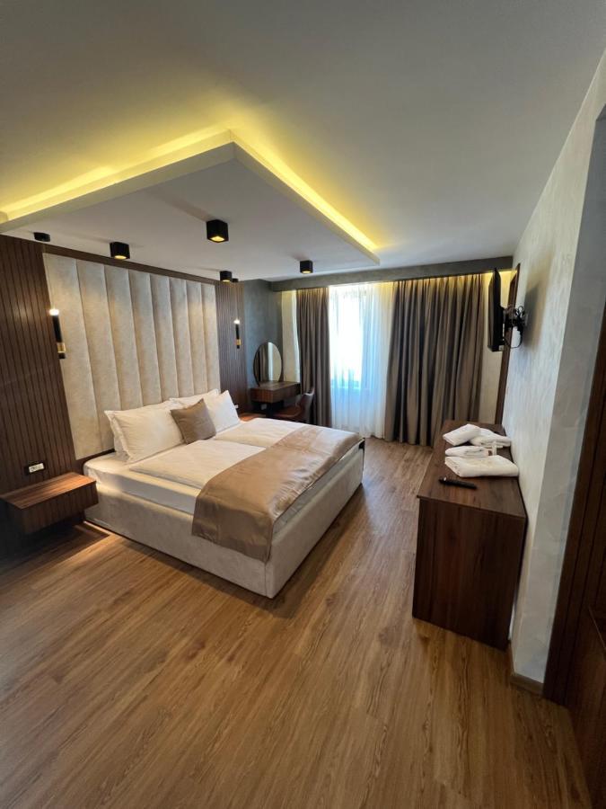 Hotel Palace San Valentino Umag Zewnętrze zdjęcie