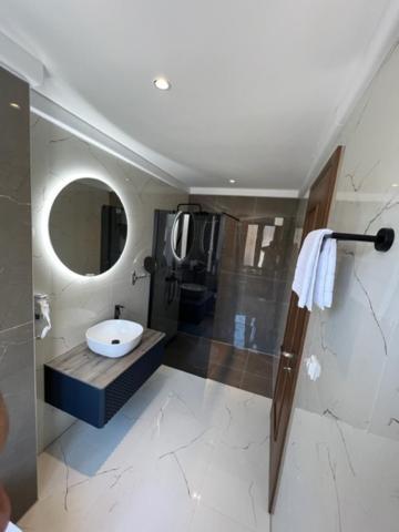 Hotel Palace San Valentino Umag Zewnętrze zdjęcie