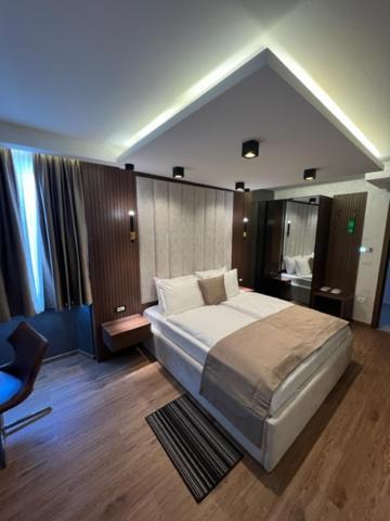 Hotel Palace San Valentino Umag Zewnętrze zdjęcie