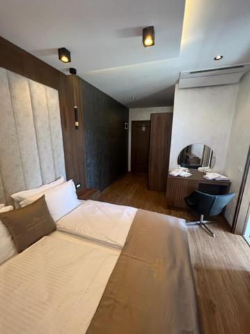 Hotel Palace San Valentino Umag Zewnętrze zdjęcie